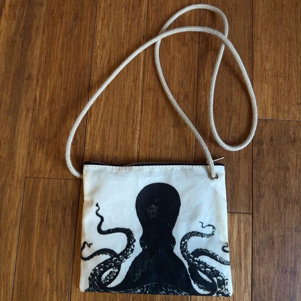 Sea Bags Octopus Print SlimCrossbody Bag - Black and White